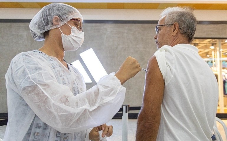 Início da quadra chuvosa acende alerta para aumento de síndromes gripais em Maceió