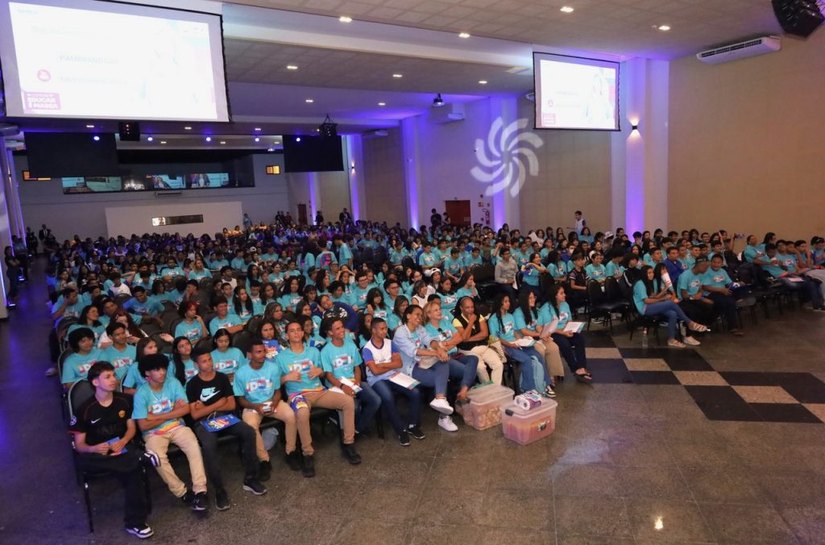 Cesmac recebe aulão de estudantes do ensino fundamental no Centro Cultural João Sampaio
