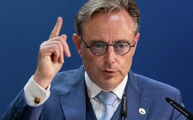 Confiscar ativos russos seria 'roubo', afirma primeiro-ministro belga