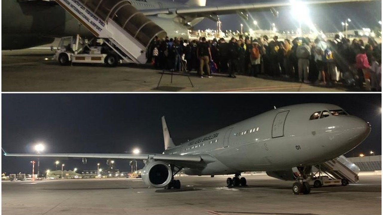 Primeiros brasileiros resgatados de Israel chegam a Brasília em avião da FAB