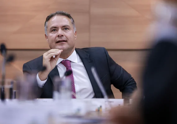 Renan Filho lidera em todos os cenários de pesquisa para o governo de Alagoas