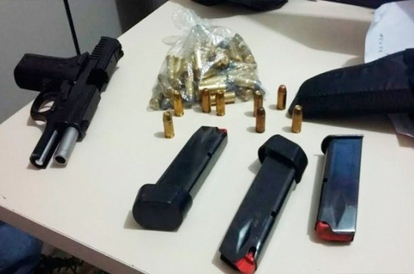 Polícia Civil prende homem com armas e munições após denúncia de tentativa de estupro