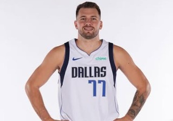 Luka Doncic obtém 79º 'triple-double' na 7º vitória seguida do Dallas e supera lendas da NBA