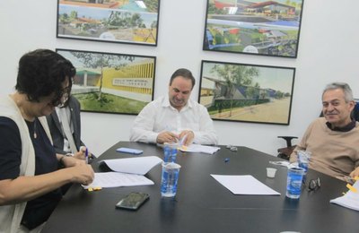 Prefeitura repassa R$ 4,2 milhões para HRA, Apae e Pestallozzi em Arapiraca 