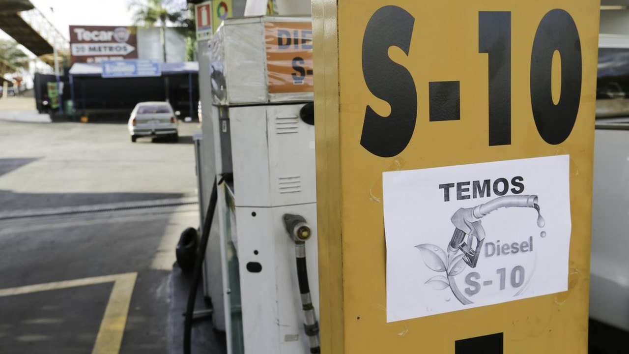 Pacote para conter alta dos combustíveis inclui subsídios e isenções