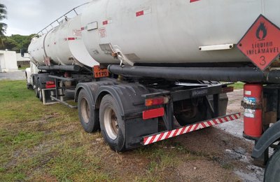 Sefaz-AL realiza apreensão de quase 45 mil litros de álcool hidratado em município de Pilar