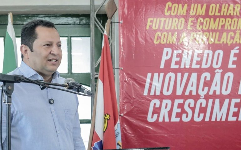 Prefeito em Exercício Valdinho Monteiro sanciona lei de Combate à Erotização Infantil no ambiente digital