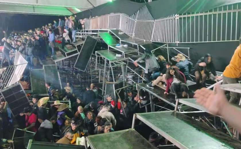 Arquibancada desaba em rodeio e deixa 60 feridos em SP