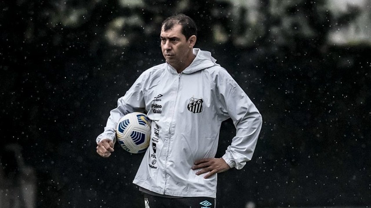Clube japonês cobra Santos publicamente por pagamento da multa de Fábio Carille