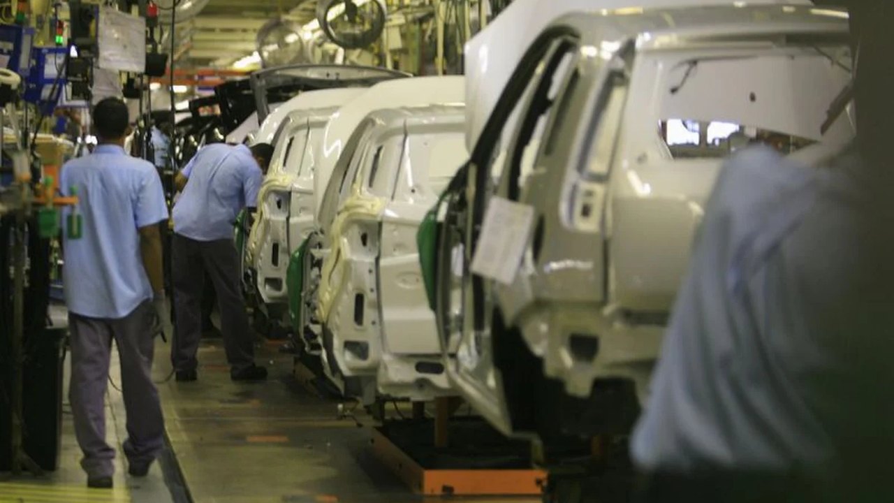 Concessionários Ford podem optar por vender veículos importados ou realizar acordo com a montadora