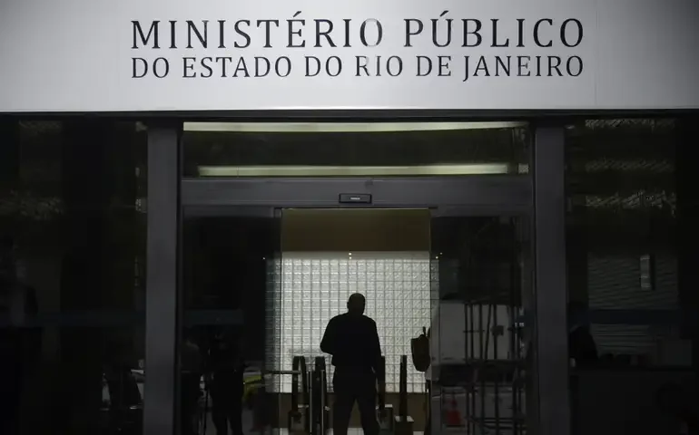 Ministério Público do Rio abre inquérito para investigar acordo milionário entre a Cedae e Águas do Rio