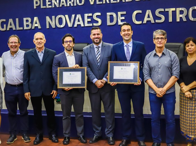 Empresários Maurinho e Luiz Vasconcelos (In Memoriam) são homenageados pela Câmara Municipal de Maceió