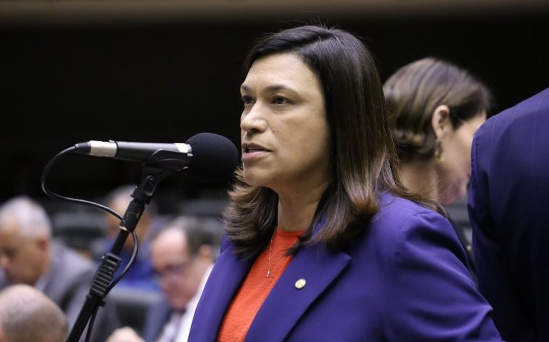 Comissão aprova programa de terapia com animais no SUS para pessoas com deficiência