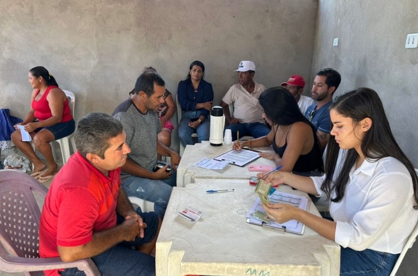 Prefeitura de Penedo descentraliza serviços e atualiza cadastro de agricultores e agricultoras nos povoados