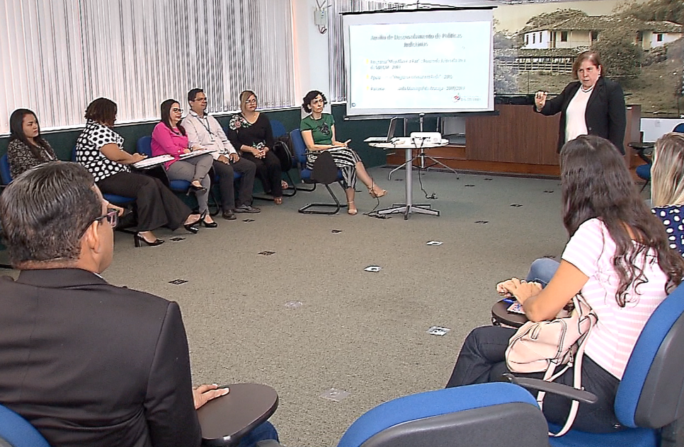 REUNIÃO VIOLENCIA CONTRA MULHER