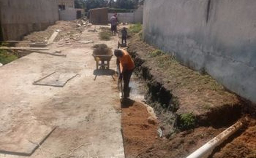 Prefeitura de Arapiraca realiza obras de urbanização em Canafístula