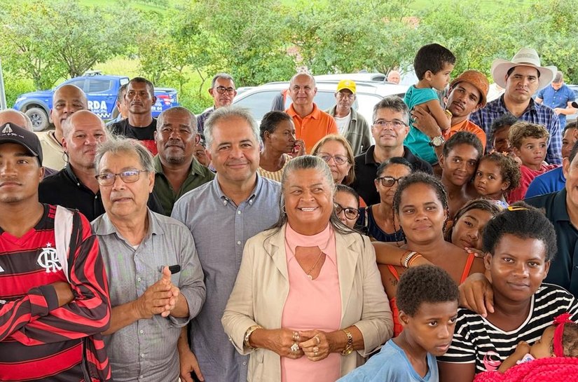 Silvio Camelo, Júlio Cézar e Tia Júlia participam de agenda no Quilombo Tabacaria com entrega de sementes e anúncio de crédito rural