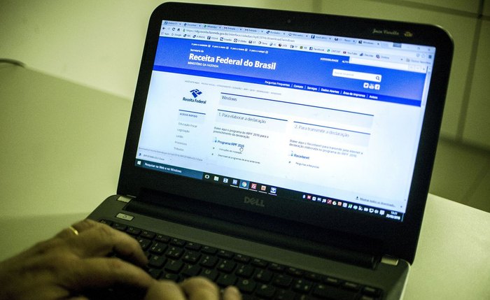 É preciso acessar o site da Receita Federal