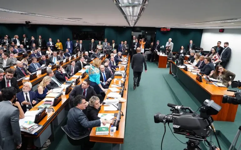 Aumento de pena no crime de corrupção de menores vai à CCJ