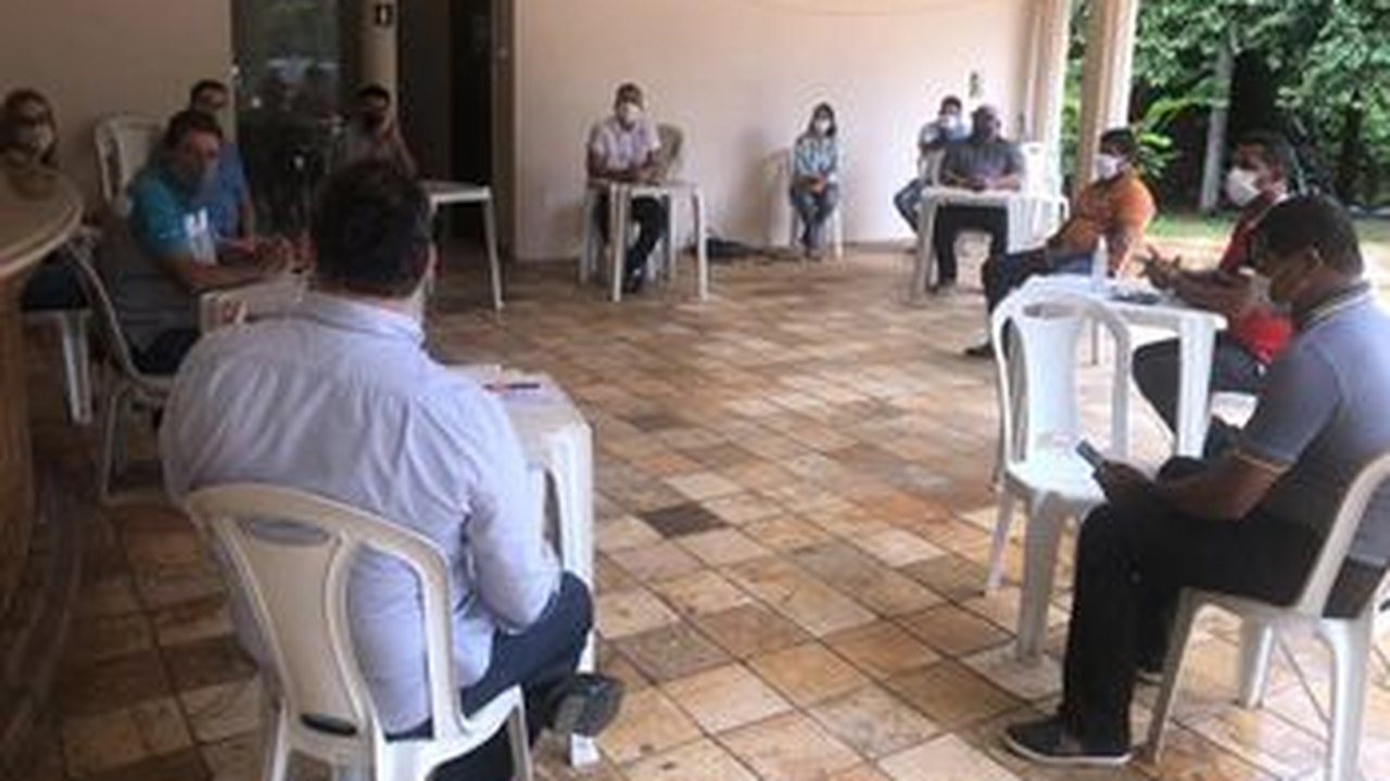 Secretário de saúde apresenta para vereadores as ações contra a covid-19 no município