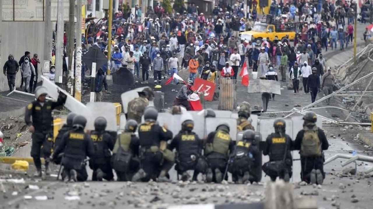 'Tomada de Lima': Manifestantes voltam às ruas no Peru em dia de protestos contra o governo de Dina Boluarte