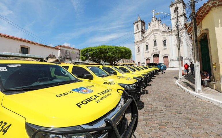 Entrega de vias urbanas e ordem de serviço para CISP marcam Governo Presente em Penedo