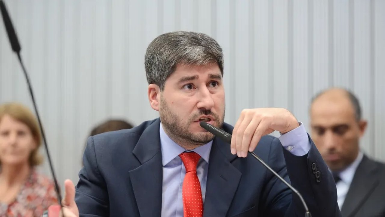 Caso Isa Penna: Fernando Cury é interrogado em audiência