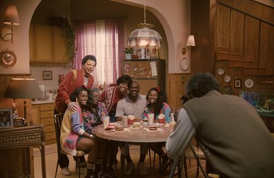 Pague 1 e leve 2: Méqui Friday tem McChicken e Sundae em dobro