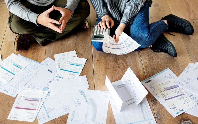 Auxílio Brasil: Governo estuda perdoar dívida de consignado