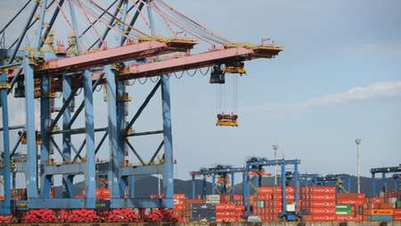 Acesso ao Porto de Santos (SP) flui normalmente neste sábado, informa SPA