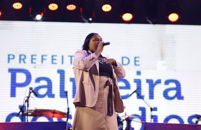 Dia do Evangélico é comemorado em noite de fé e adoração no Louva Palmeira 2025