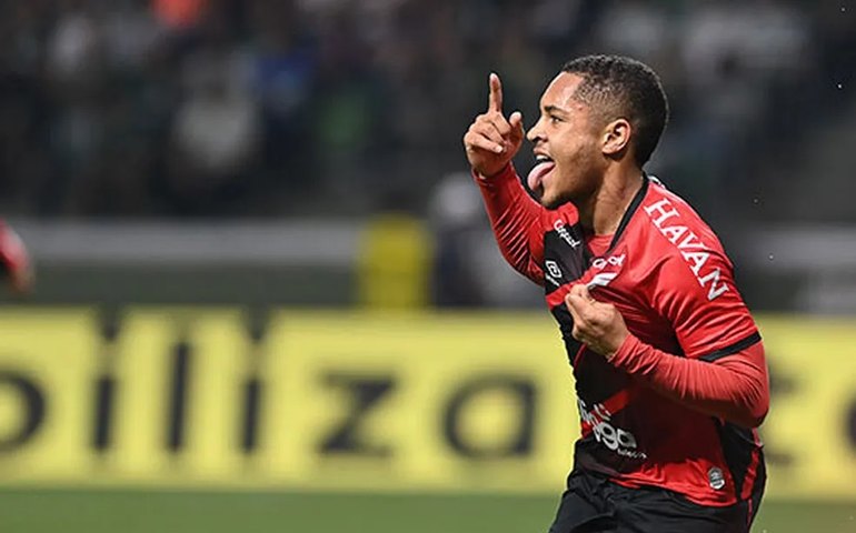 Vitor Roque quer título da Libertadores pelo Athletico-PR e sonha jogar na Europa