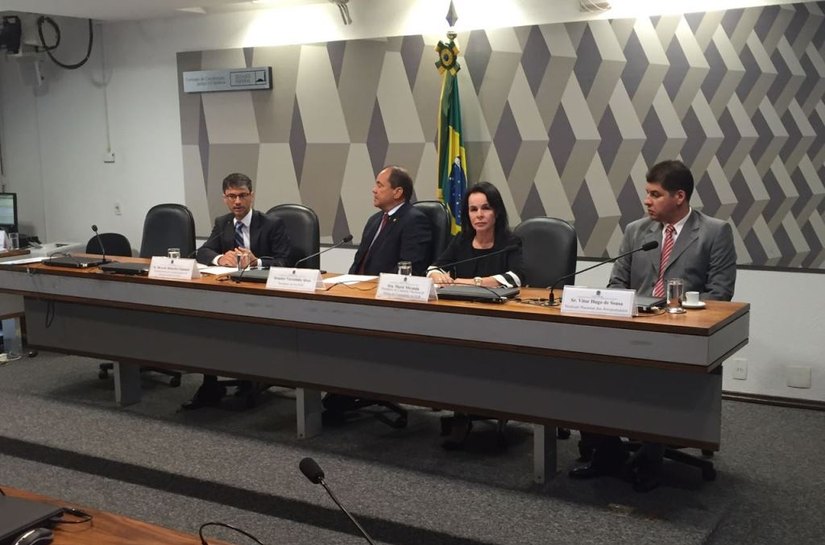 Conselheira Federal da OAB/AL acompanha audiência sobre Código de Aeronáutica