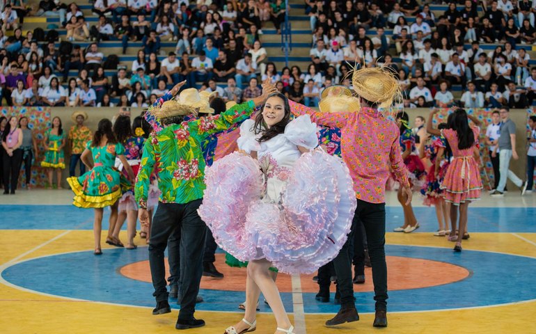 Mais de cinco mil estudantes participam do II Festival de Quadrilhas Juninas da Rede Estadual de Educação