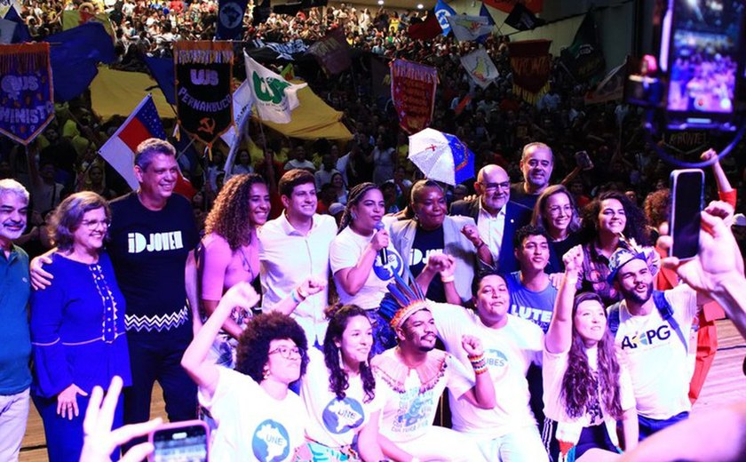 Bienal da UNE leva ao Recife debate sobre política, cultura e educação