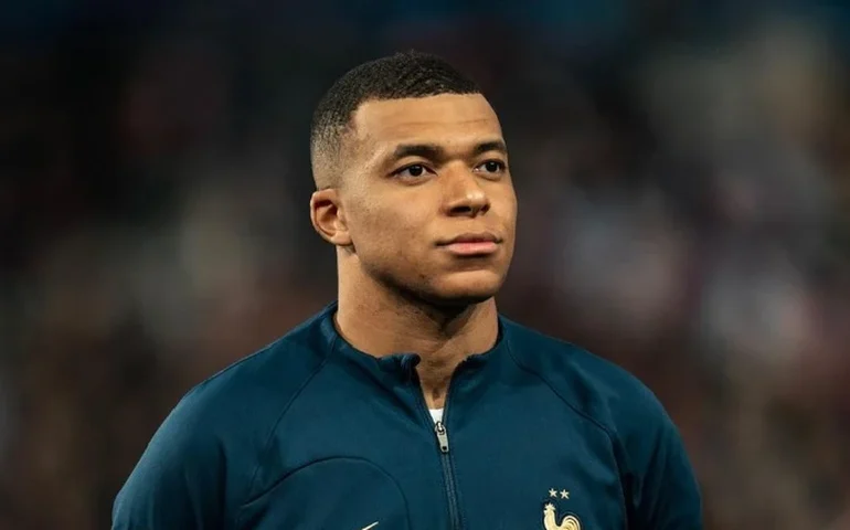 Real Madrid teme perder Mbappé até o fim da temporada por risco de lesão grave