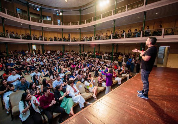 Paulo Dantas anuncia a entrada de mais estagiários do Programa Primeiro Emprego