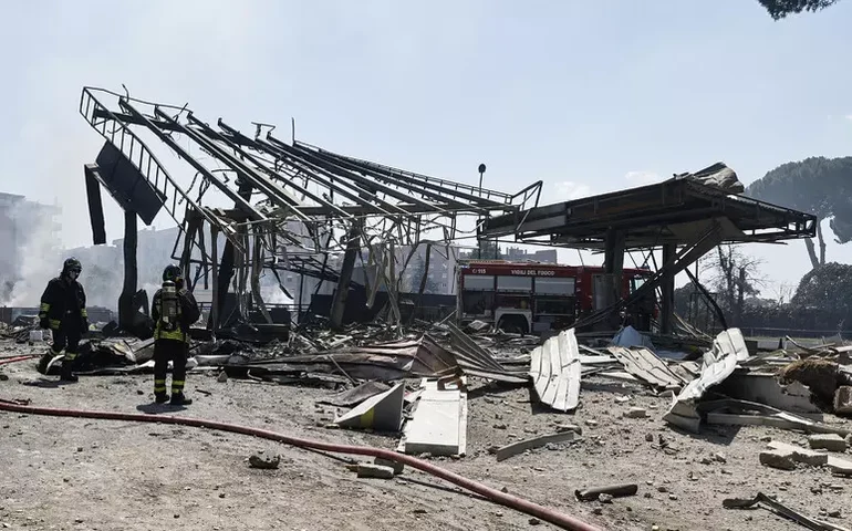 Morre homem ferido em explosão em posto de combustível em Roma