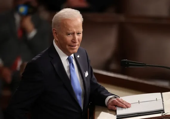 Democratas demonstram preocupação sobre candidatura de Biden em 2024