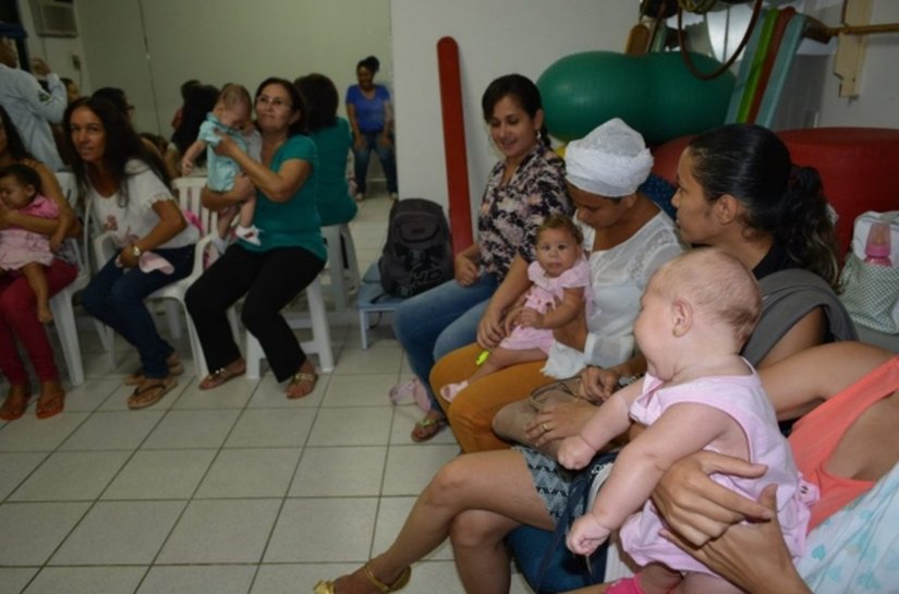 Oficina reúne mães de bebês diagnosticados com microcefalia