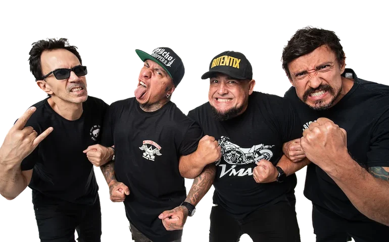 Na reta final da turnê com Guns N’ Roses, Raimundos celebram excelente fase