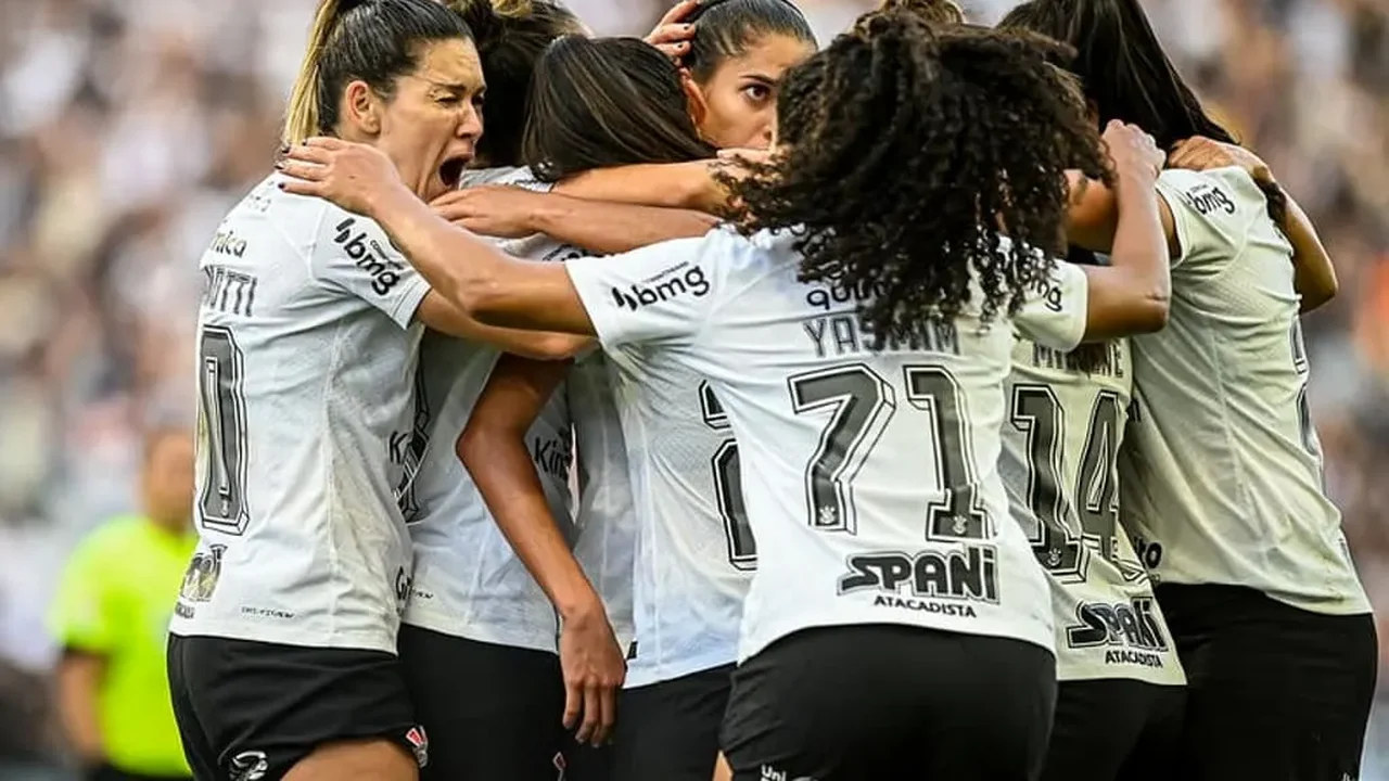 Corinthians vira sobre a Ferroviária e é pentacampeão do Brasileiro Feminino na despedida de Arthur Elias da Neo Química