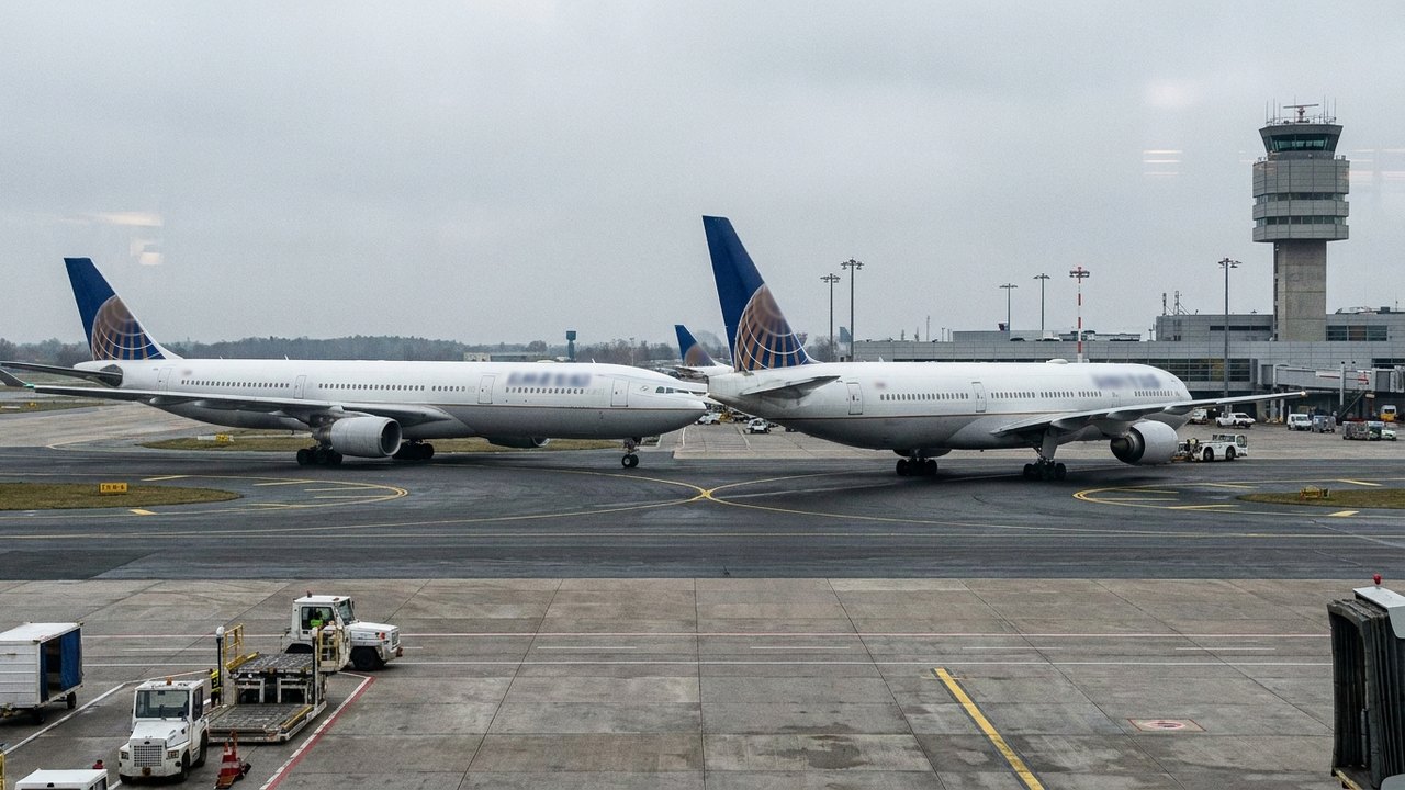 Aviões partindo de PE e com destino a SP entram em rota de colisão; sistema evita choque