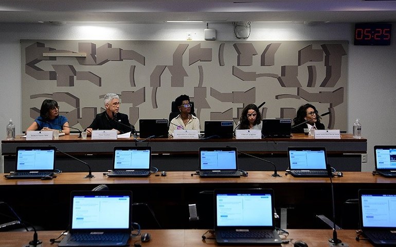 Debate aponta que 'migrantes climáticos' ainda enfrentam dificuldades jurídicas