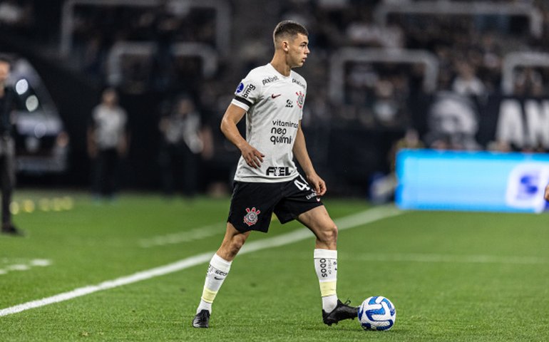 Moscardo é avisado de convocação no intervalo de clássico e chora: 'Sempre foi um sonho'