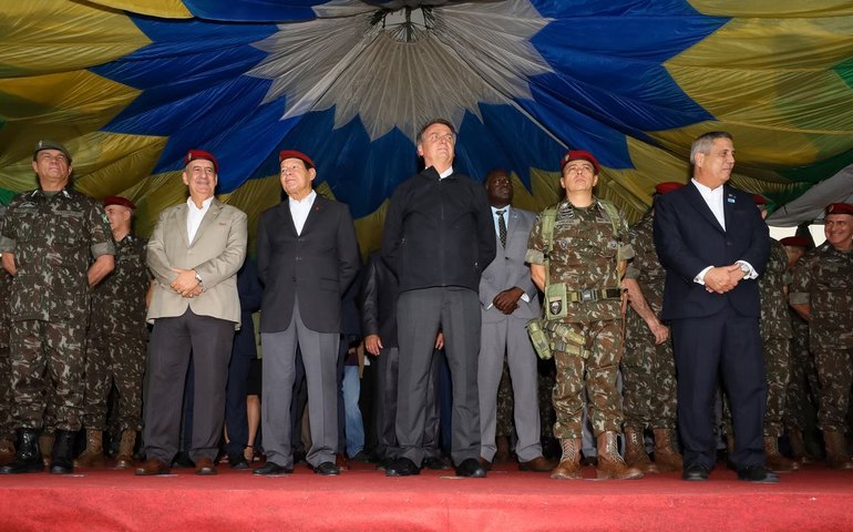 Dos 37 indiciados pela PF por tentativa de golpe, 25 são militares