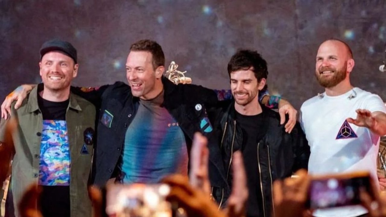 Coldplay anuncia venda de ingresso extra para SP e RJ e anuncia show em Curitiba
