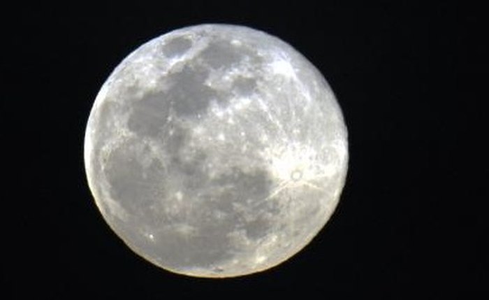 Aproximação ocorre por causa de variações na órbita lunar