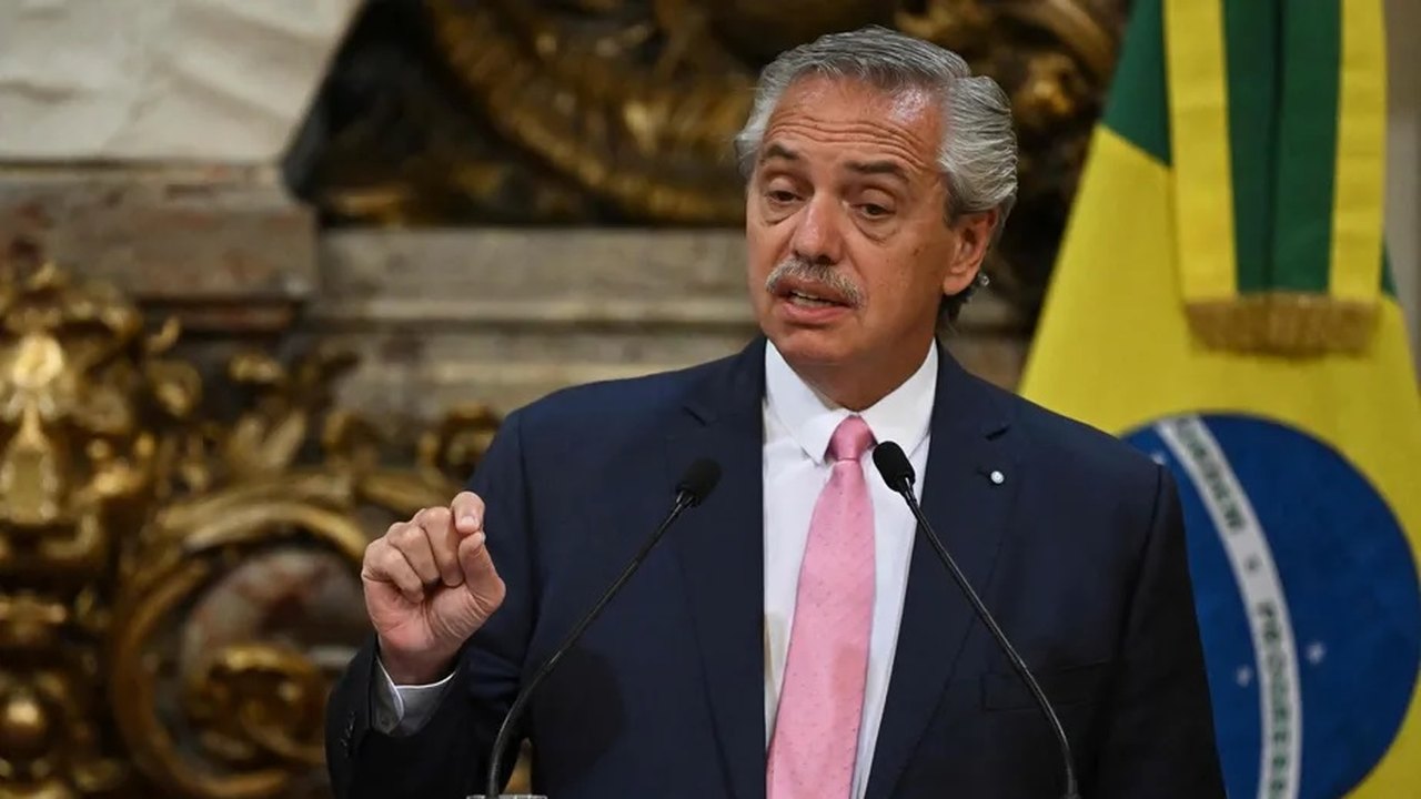 Na Argentina, Alberto Fernández anuncia que não concorrerá à reeleição