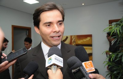 Kelmann dispara contra PEC 55 e defende manifestações populares